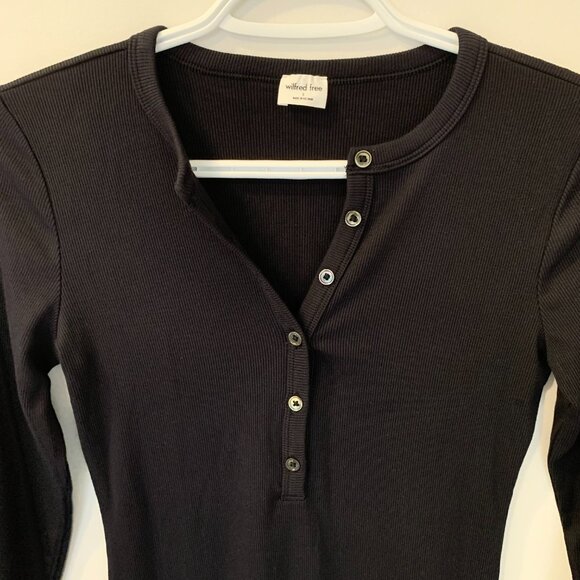 Aritzia small black short jersey dress with top buttons. - Picture 4 of 5